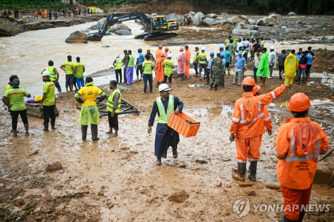 인도 케랄라주 산사태 피해 현장