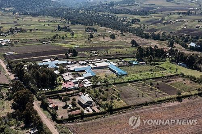 기숙사에 불이 난 케냐 학교 항공사진