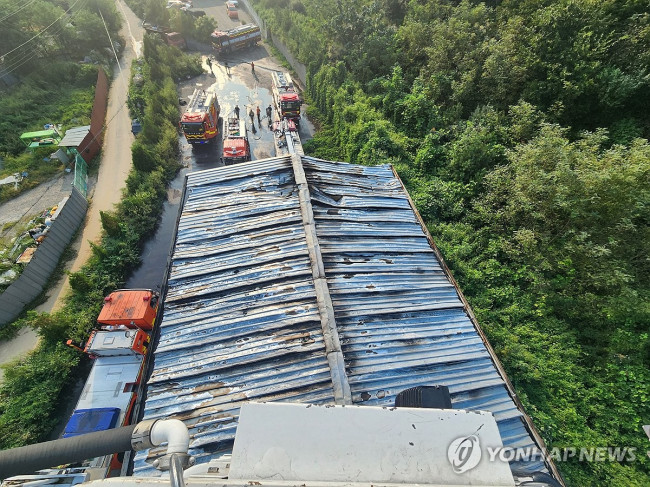 북한 쓰레기 풍선으로 파주서 창고 화재