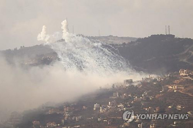 이스라엘군 공격으로 연기 피어오르는 레바논 남부