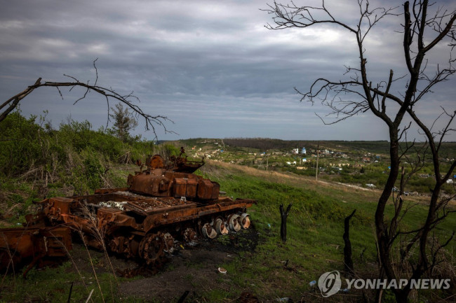 불타 버려진 러시아군 탱크