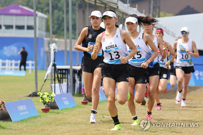 항저우 아시안게임 때 성승민(13번)의 경기 모습