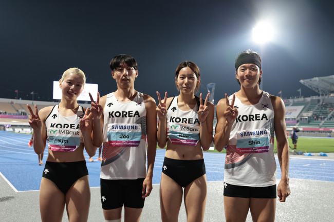혼성 1,600ｍ 계주 신기록 세운 대표팀