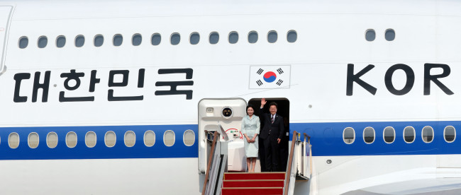 이재명 대통령, '첫 순방' G7 정상회의 참석 출국