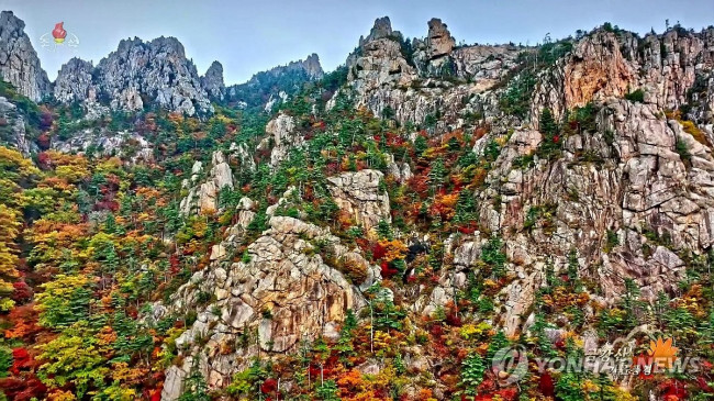 금강산의 가을 풍경 