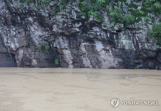 침수된 '세계유산' 반구대 암각화
