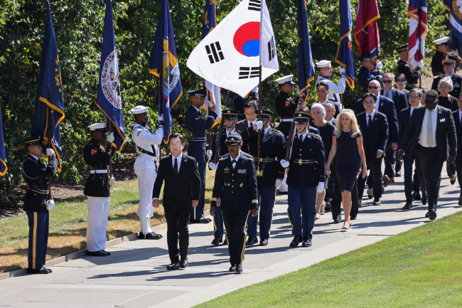 이재명 대통령, 알링턴 국립묘지 참배