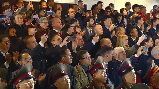 북한, 노동당 창건 80주년 경축 열병식 개최