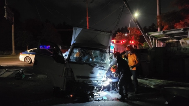 지난 10일 발생한 쿠팡 새벽배송 택배노동자 차량 사고 현장